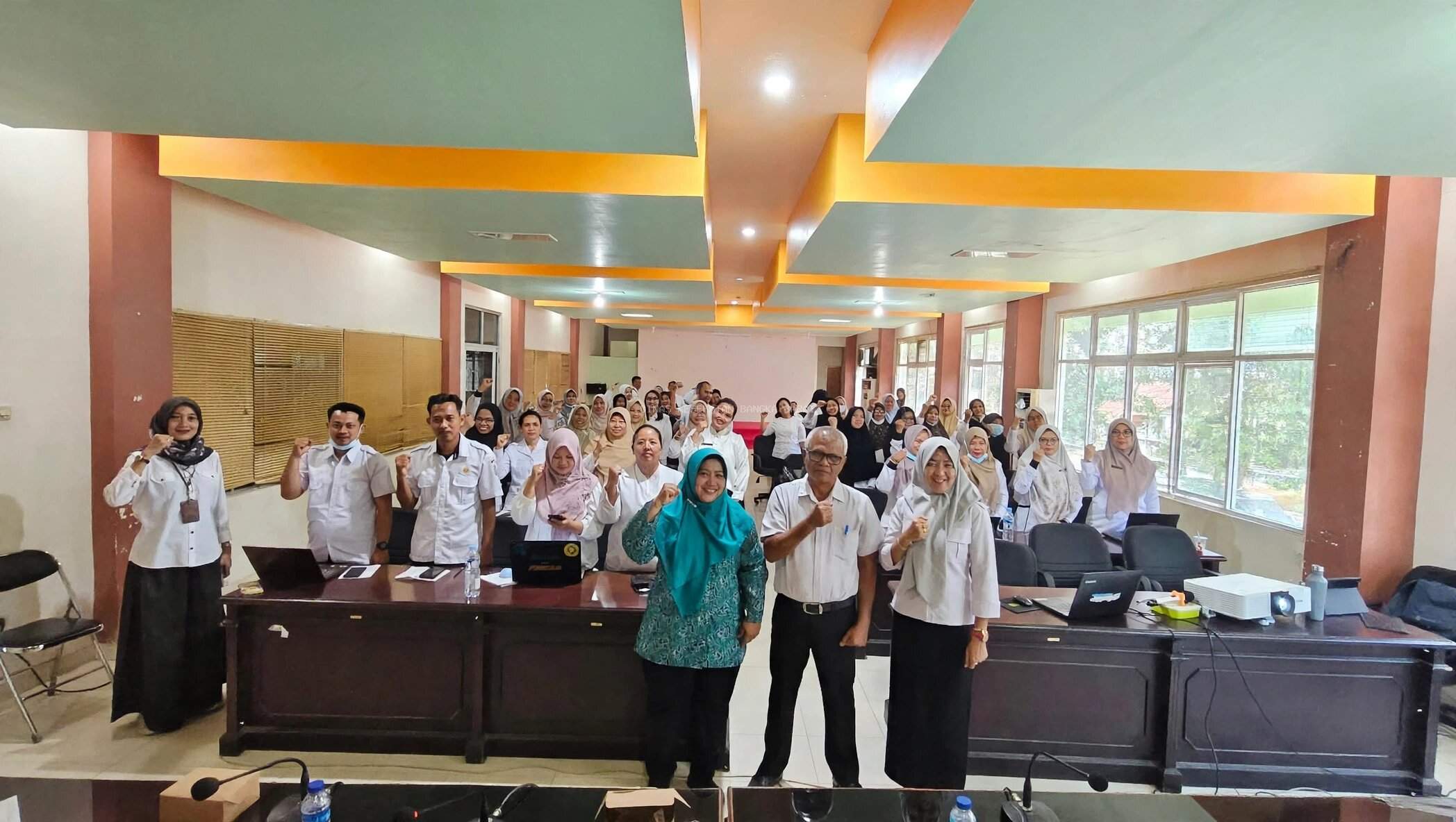 PERTEMUAN ORIENTASI POSYANDU BAGI PETUGAS KESEHATAN